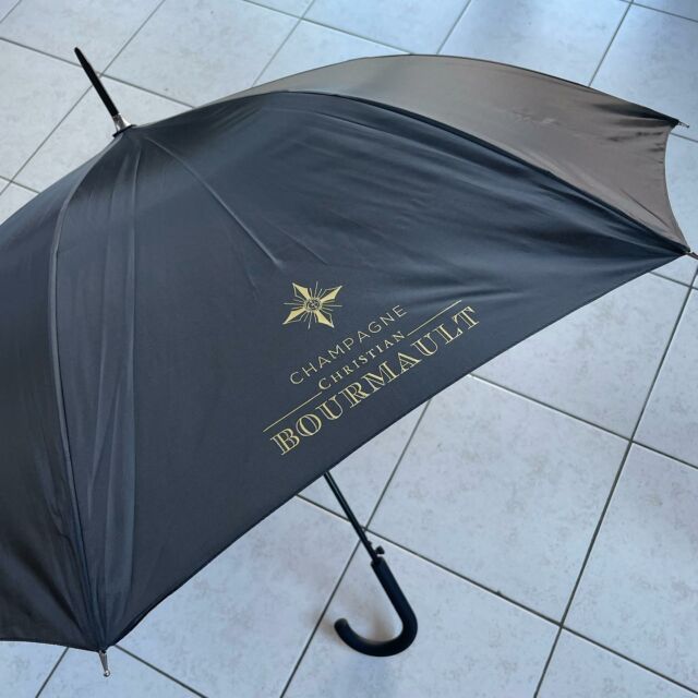 Pour plus de visibilité, personnalisé vos parapluies!!! ☂️

#parapluie #pluie #objet #champagne #publicite #personnalisation #crealys