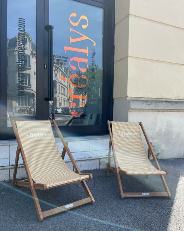 Prenez du bon temps au soleil dans les chaises longues personnalisées ⛱️

#vacances #soleil #detente #creation #personnalisation #summer #été #amazing #crealys