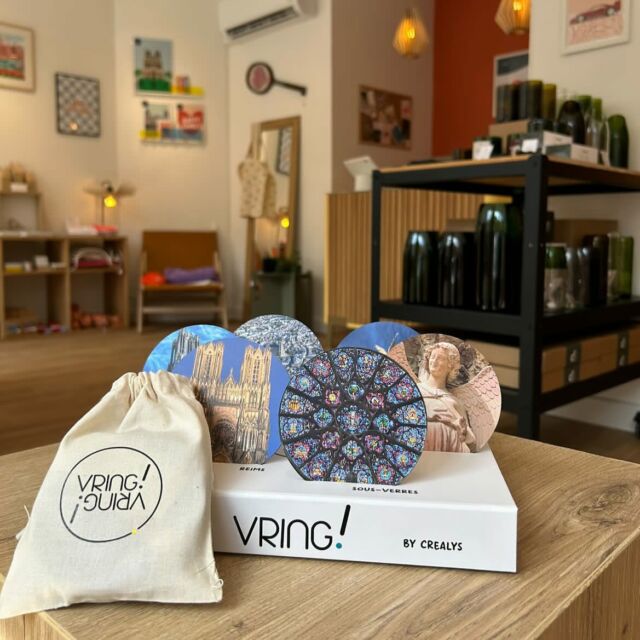 Retrouvez les sous-verres à l’image de Reims, en boutique ou sur le site internet https://www.crealysdesign.com. Également dans la boutique @panoplie.reims 

#reims #creation #cathedrale #image #ange #boutique #shopping #enligne #creative #verre #cadeau #sarlcrealys