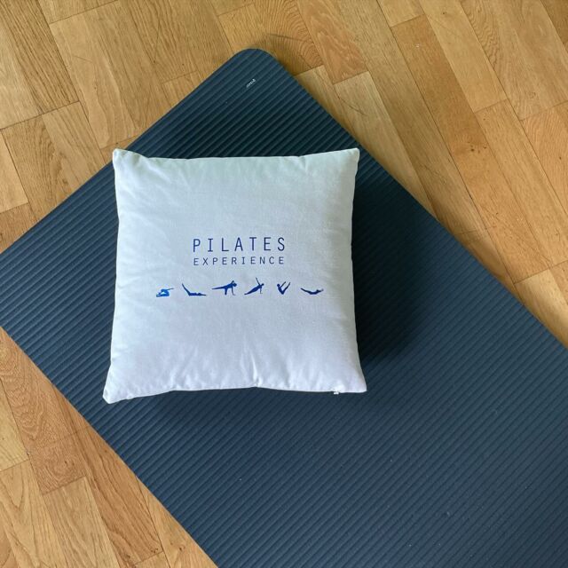 Housse de coussin personnalisée 💭

#coussins #houssedecoussin #personaliser #pilates #zen #creative #creer #personnalisationtextile #créalys